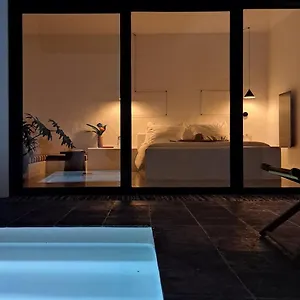 https://casa-de-las-flores-hotel-boutique-lanzarote.in-canary-islands.com